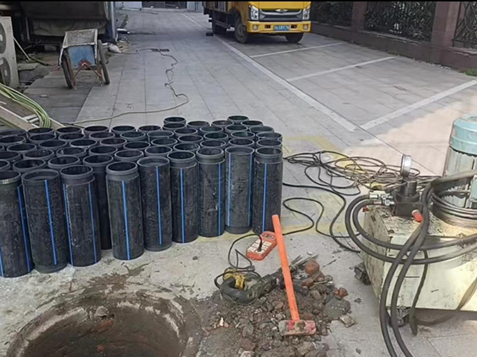 小板镇PE置换管厂家 DN315置换管 非开挖管短管置换